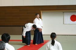 代表・古田一雄写真