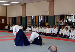 代表・古田一雄写真